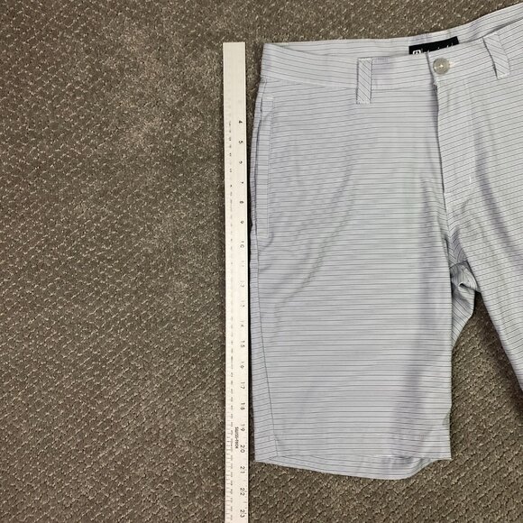 Travis Mathew Beck Shorts Men's 32 Gray Stripes Stretch Golf Performance Wear - Picture 9 of 11